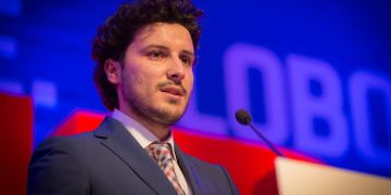 Dritan Abazović objavio da je pozitivan na koronavirus