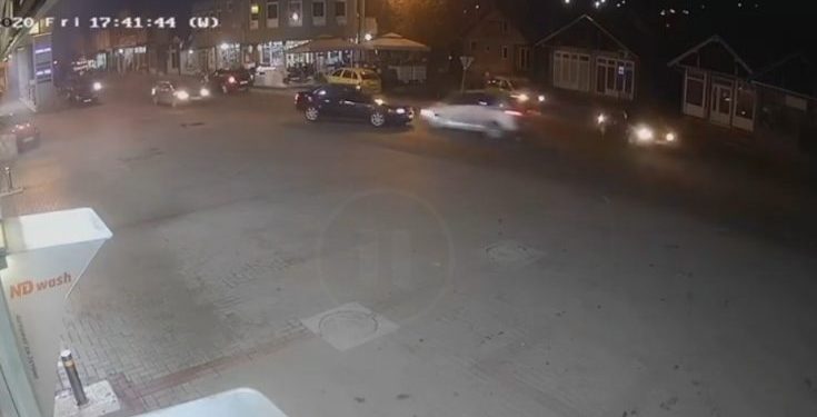 (VIDEO) NOVI PAZAR: VIDEO SNIMAK SAOBRAĆAJNOG UDESA U SELAKOVCU