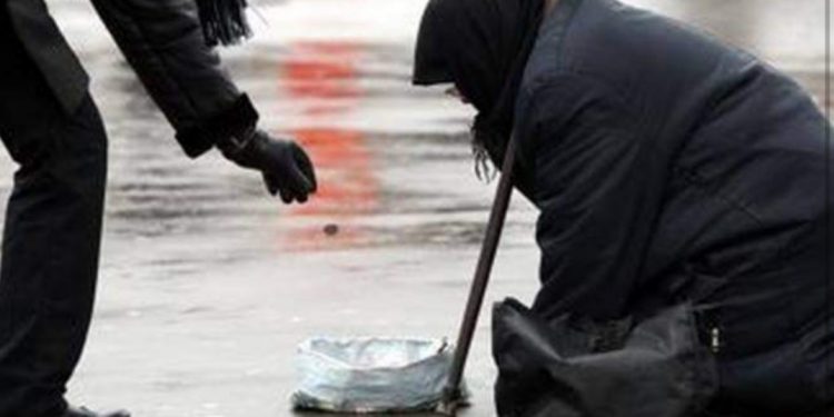 TUŽNA PRIČA O PROSJAKINJI IZ TUZLE, MAJKE KOJA MORA PROSITI PORED SINOVA U NJEMAČKOJ