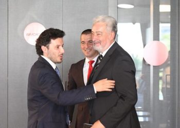 STIŽE VLADA NEVJERNIH TOMA: Biće klimavo… (foto)