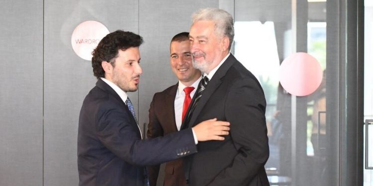 STIŽE VLADA NEVJERNIH TOMA: Biće klimavo… (foto)