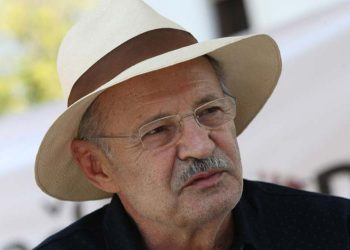 NOVE VESTI O MUSTAFI NADAREVIĆU: Prijatelj otkrio kako je sada slavni glumac koji se bori sa rakom pluća