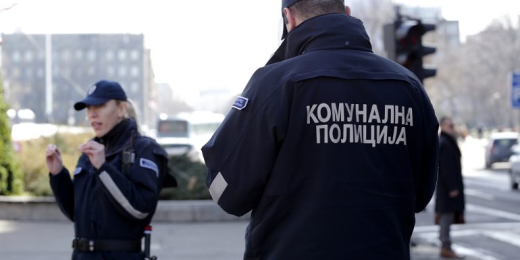 PAPRENE KAZNE ZA SLAVE I ŽURKE SA VIŠE OD 5 LJUDI Po novom zakonu domaćinu preti kazna od 150.000 dinara, u još većem problemu su oni koji IZDAJU STANOVE