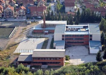 “NEĆEMO, ZASAD, ZATVARATI ŠKOLE” Ministar prosvete Ružić o koroni u učionicama, ali i ZIMSKOM RASPUSTU