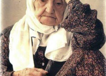 Poučna priča: Bogataš posjetio staru majku i pitao šta joj treba, a njen odgovor ga natjerao na suze