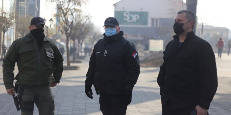 JOŠ JEDNA USPEŠNA AKCIJA NOVOPAZARSKE POLICIJE: Pronađena marihuana i značka Državne bezbednosti