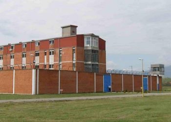 Koronom zaraženo 57 pritvorenika i 24 službenika