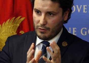Abazović: Montenegro erlajns nije identitetsko pitanje, više ne možemo da brišemo dugove MA