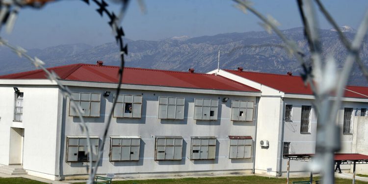 Korona bukti u spuškom zatvoru