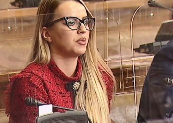 (VIDEO) Narodna poslanica SDA Sandžaka Selma Kučević: Skupština da osudi nesprovođenje preporuka i mišljenja Povjerenice za zaštitu ravnopravnosti