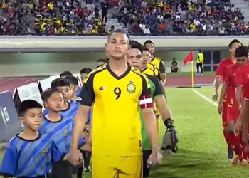 OD SAIGRAČA “KRIO” DA IMA 20 MILIJARDI DOLARA: Mislili su da je običan fudbaler, a onda su otkrili da je princ!