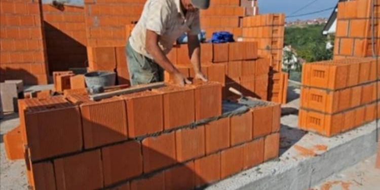 Čovjek sagradio kući o kojoj bruji internet: KADA VIDITE KAKO IZGLEDA NIŠTA VAM NEĆE BITI JASNO (FOTO)