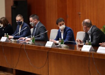 OVO SU NOVE MERE Skraćenje radnog vremena do 17 časova, vikendom potpuno zatvaranje