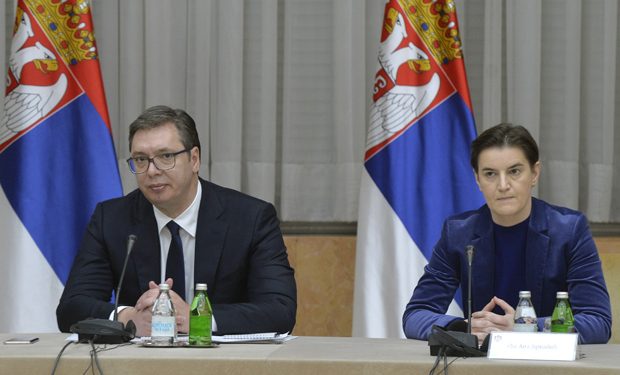 Vučić: Vakcinacija protiv korone kreće sutra i neko ih državnog vrha će je primiti, da li Ana ili ja, videćemo
