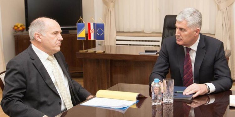ČOVIĆ “NAPUŠTA” I OSTAVLJA NA CJEDILU DODIKA? Dogovoren sastanak sa Inzkom!