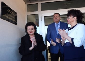 Koga je Dodik odredio da skine ploču sa imenom Karadžića na Palama?
