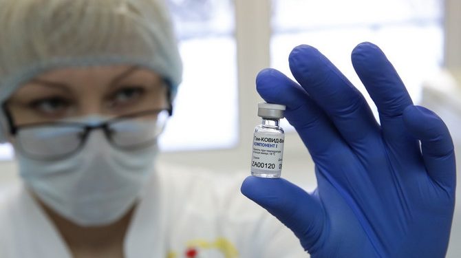 Svi koji prime RUSKU VAKCINU moraće da se ODREKNU OVE DVE  STVARI: Dok se ne prime obe doze, ovo su PRAVILA