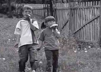 Sjećate li se djetinjstva kad smo imali tako malo, a bili tako sretni?