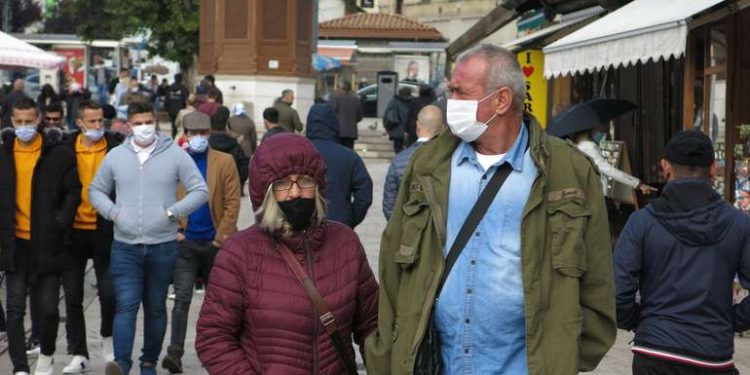 COVID-19: U Hrvatskoj umrlo 53, u Sloveniji 49, a u BiH 34 osobe