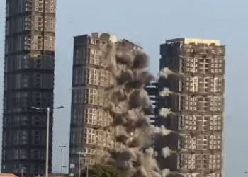 (VIDEO) U ABU DHABIJU ZA 10 SEKUNDI UNIŠTENA ČETIRI TORNJA