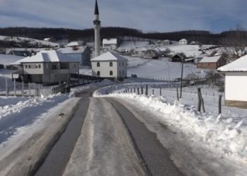(VIDEO) U Čarovini mještani zadovoljni infrastrukturom, jedini problem imaju sa strujom