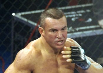 SAZNAJEMO Šta se dogodilo pre nego što je MMA borac polupao stolove i inventar u restoranu na Kopaoniku?