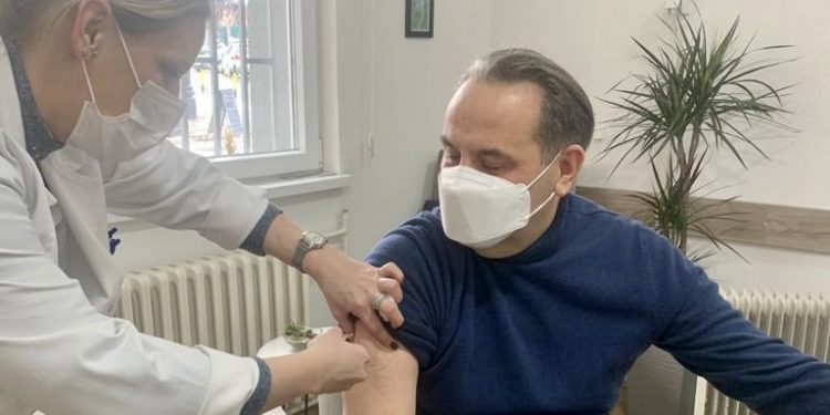 Rasim Ljajić primio vakcinu protiv koronavirusa