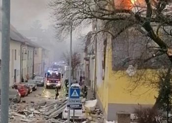 SNAŽNA EKSPLOZIJA U AUSTRIJI: Urušila se dva sprata zgrade, ljudi zarobljeni u ruševinama