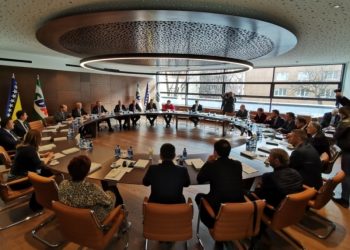 SDA: Dok čestita 9. januar, Vučić krije osumnjičene za genocid u Srebrenici