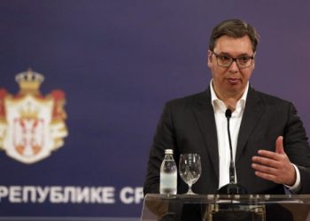 JADAN ON, ŠTA LI JE SVAŠTA PRIČAO: Vučić tvrdi da je prisluškivan, a smotani šef tamošnje policije Vulin pokušava nešto raspetljati