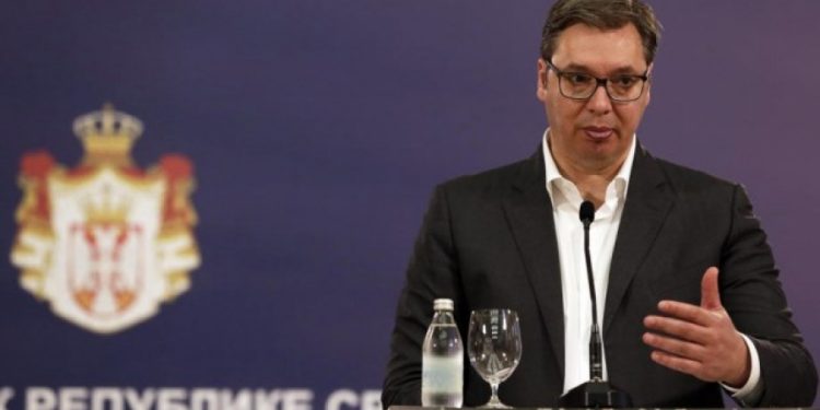 JADAN ON, ŠTA LI JE SVAŠTA PRIČAO: Vučić tvrdi da je prisluškivan, a smotani šef tamošnje policije Vulin pokušava nešto raspetljati
