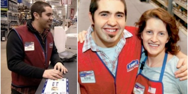 Posvojeni sin (22) je godinama tražio majku, a onda otkrio da radi u istoj trgovini