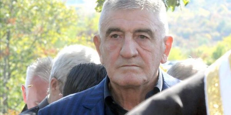 MIĆUNOVIĆ   PUŠTEN DA SE BRANI SA SLOBODE