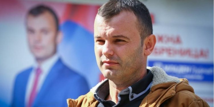 Građani osramotili Mladena Grujičića u Srebrenici