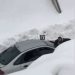 NEZAPAMĆENA GUŽVA NA BJELAŠNICI: Pogledajte nesvakidašnje guranje automobila na snijegu visokom skoro dva metra (VIDEO)