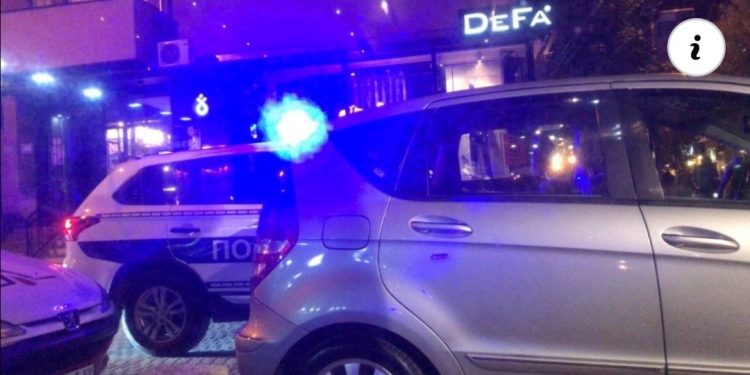 TUČA U KAFIĆU U NOVOM PAZARU! Pištoljem naneli muškarcu teške telesne povrede