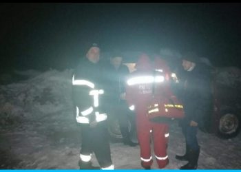 POZIV UPOMOĆ! INTERVENCIJA VATROGASACA IZ SJENICE: Prevezli lekara i medicinskog tehničara do nepokretnog pacijenta (FOTO)
