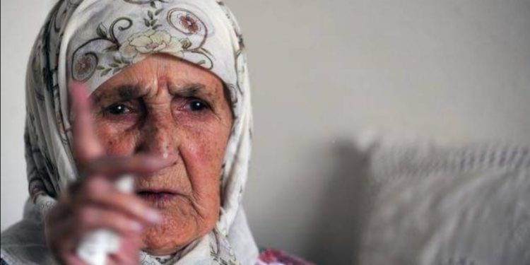 Neka tvoja majka jede sama