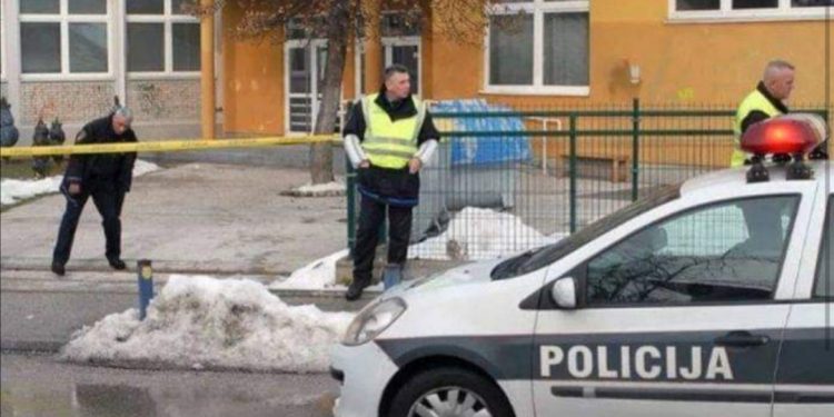 TUZLANSKI POLICAJCI SPASILI DJEČAKA OD SMRZAVANJA