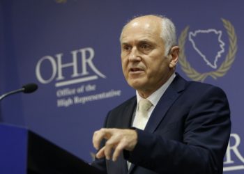 INZKO ISTJERUJE SVE NA ČISTAC: “Dodik je kukavica, poslao je Karadžićevu kćerku da skine ploču. Kada sam 2009. došao u BiH DOBIO SAM PAPIR U KOJEM…”