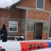 Jezivo svedočanstvo komšinice koju je ubica sa Peštera upucao u nogu: Upao je u kuću, počeo da psuje i ispalio više hitaca (FOTO)
