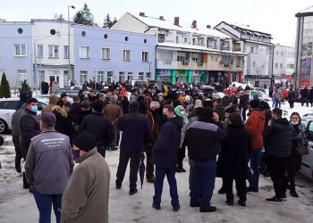 Mladić ubo muškarca u Sjenici, grad ga podržava: Tvrde da se iza svega krije seksualno uznemiravanje