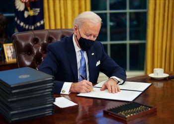 Biden potpisao 17 uredbi: Ukinuta zabrana putovanja iz muslimanskih zemalja