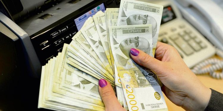 PARICE STIŽU U MARTU! PO 135 EVRA ZA SVAKOG ZAPOSLENOG: U aprilu i maju stiže još po 270, a posle kreće i pomoć za građane