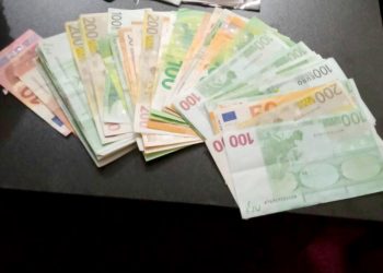 EVO KOLIKO JE PARA BILO U KOVERTI ZBOG KOJE JE UHAPŠENA SUDIJA: Predsednica Prekršajnog suda u Kraljevu pala zbog MITA!