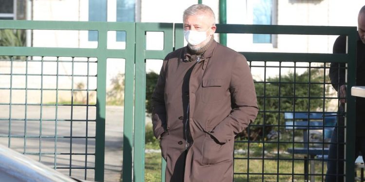 SLAVIŠA KOKEZA ODBIO POLIGRAF : Nije odgovorio ni na pitanje dali je učestvovao u pripremi ubistva Vučića!