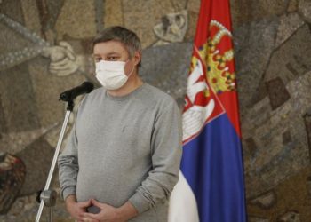 ZAŠTO U SRBIJI NE OPADA BROJ ZARAŽENIH? Doktor Stevanović otkriva: Ovo je jedan od velikih problema