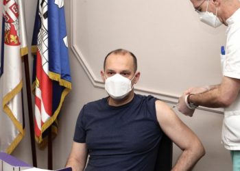 Lončar: Ako ovako nastavimo, do leta stavljamo koronu pod kontrolu, MOĆI ĆEMO DA IDEMO NA MORE!