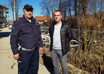 Novi Pazar / SREĆKO SPASIO ENESA – Fudbalski Sudija Zahvalan Policajcu