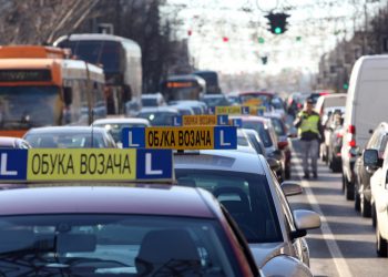 Instruktor vožnje bio PIJAN tokom obuke kandidata!